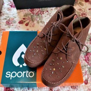 Sporto women's 9 1/2 Moccasin Bootie shoes. Tan leather with metal stud details.